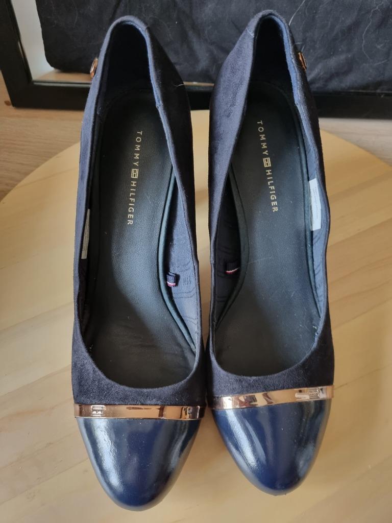 Pumps Tommy HILFIGER P37, Kleding | Dames, Pumps, Zo goed als nieuw, Tommy Hilfiger, Verzenden