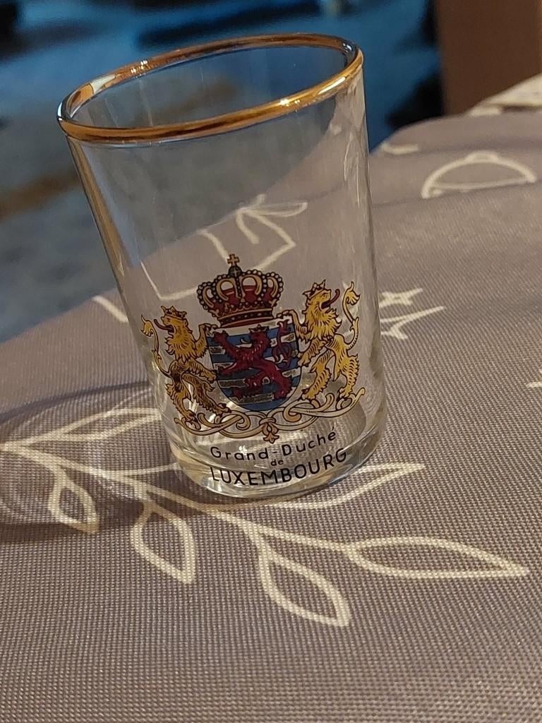 Borrelglas : Grand-Duché de Luxembourg, Verzamelen, Glas en Drinkglazen, Zo goed als nieuw, Borrel- of Shotglas, Ophalen of Verzenden
