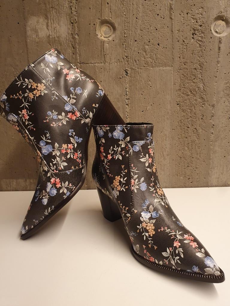 Laurence Dacade enkellaarzen mt 401/5, Ophalen of Verzenden