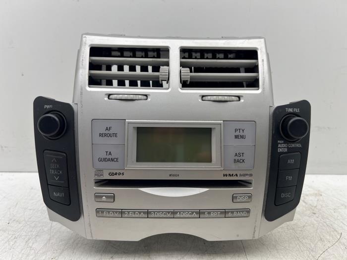 Radio van een Toyota Yaris, Gebruikt, -, -, Ophalen of Verzenden