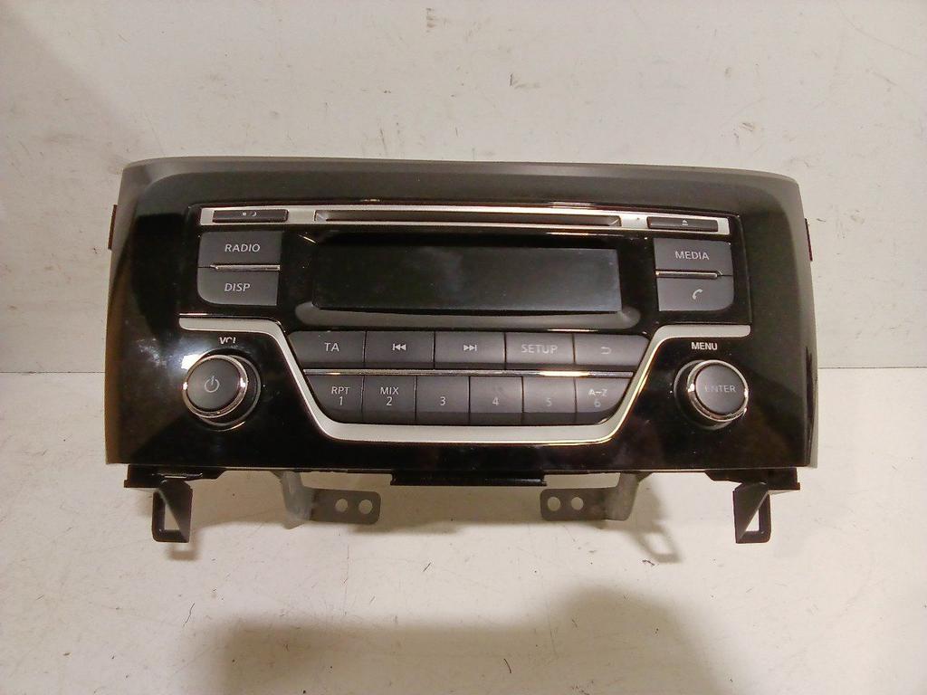 Radio Nissan Qashqai, Autos : Divers, Autoradios, Enlèvement ou Envoi, Van der Ven Autorecycling B.V., Onderdelen@venauto.nl, Ettenseweg 76, 4706 PB Roosendaal, The Netherlands