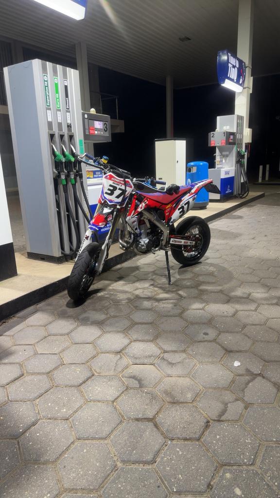 honda crf 450 straat legaal, Motoren, Particulier, Minimaal motorrijbewijs A2, SuperMoto