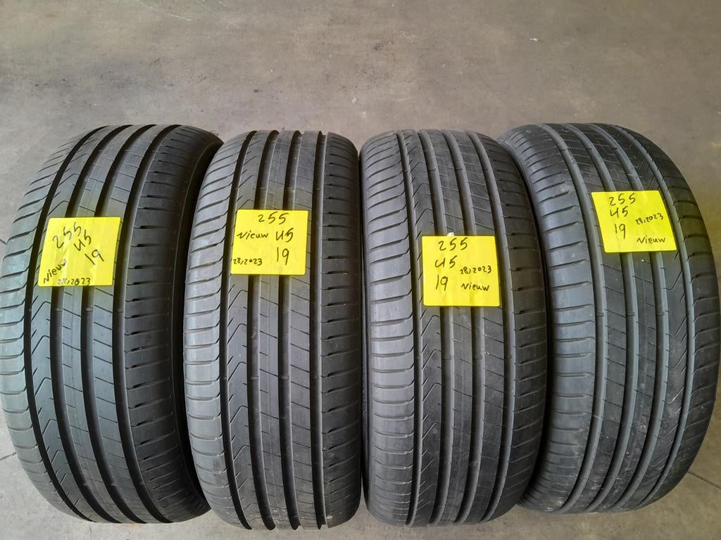 255/45/19 255/45R19 2554519 zomer Nieuwe Pirelli SCORPION, Ophalen