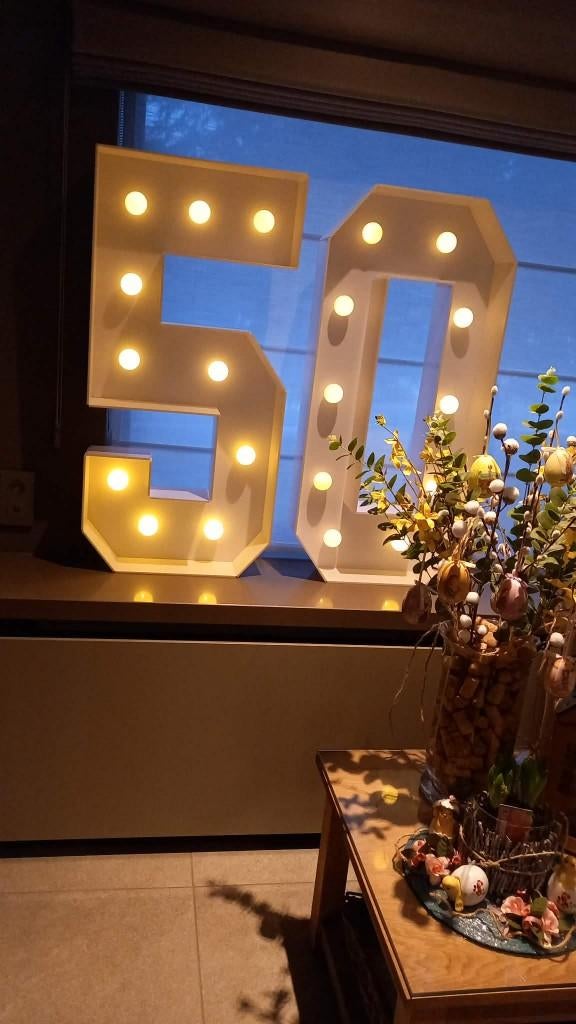 Chiffres « 50 » avec lumières, 1 mètre de haut, Hobby & Loisirs créatifs, Articles de fête, Enlèvement, Comme neuf, Décoration