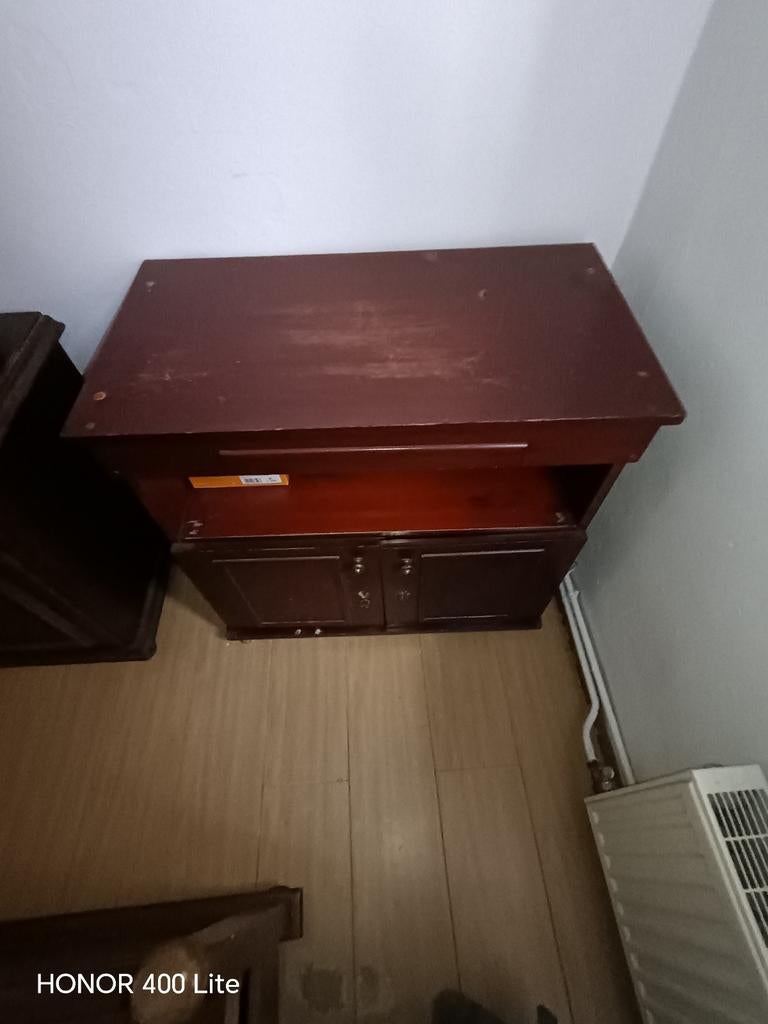 Petit meuble ancien, Enlèvement