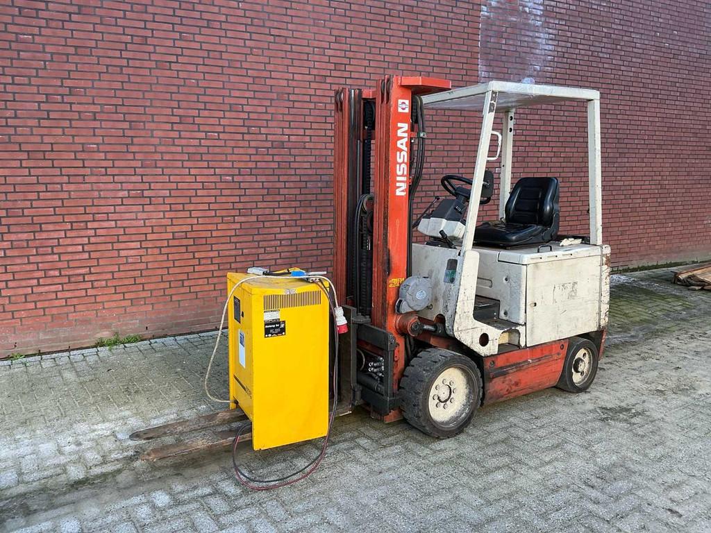 Nissan CYM 02L25U 1992, Articles professionnels, Électrique, Chariot élévateur, Nissan