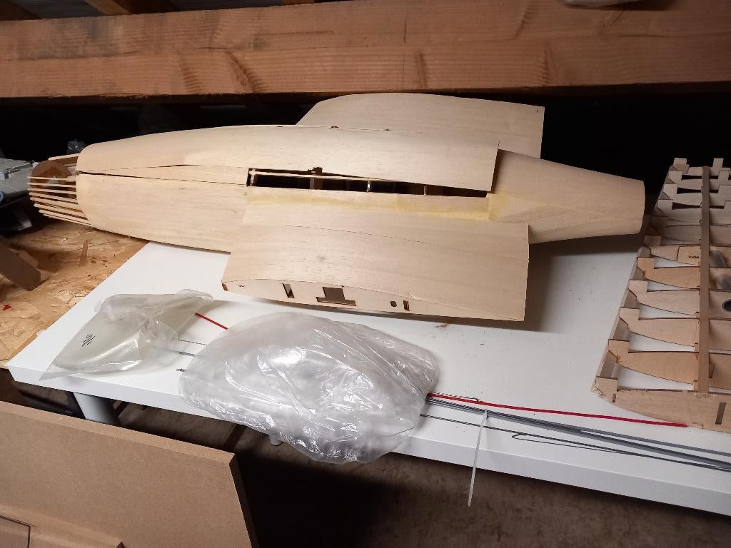 Vampier, Hobby en Vrije tijd, Modelbouw | Radiografisch | Vliegtuigen, Ophalen, Nieuw