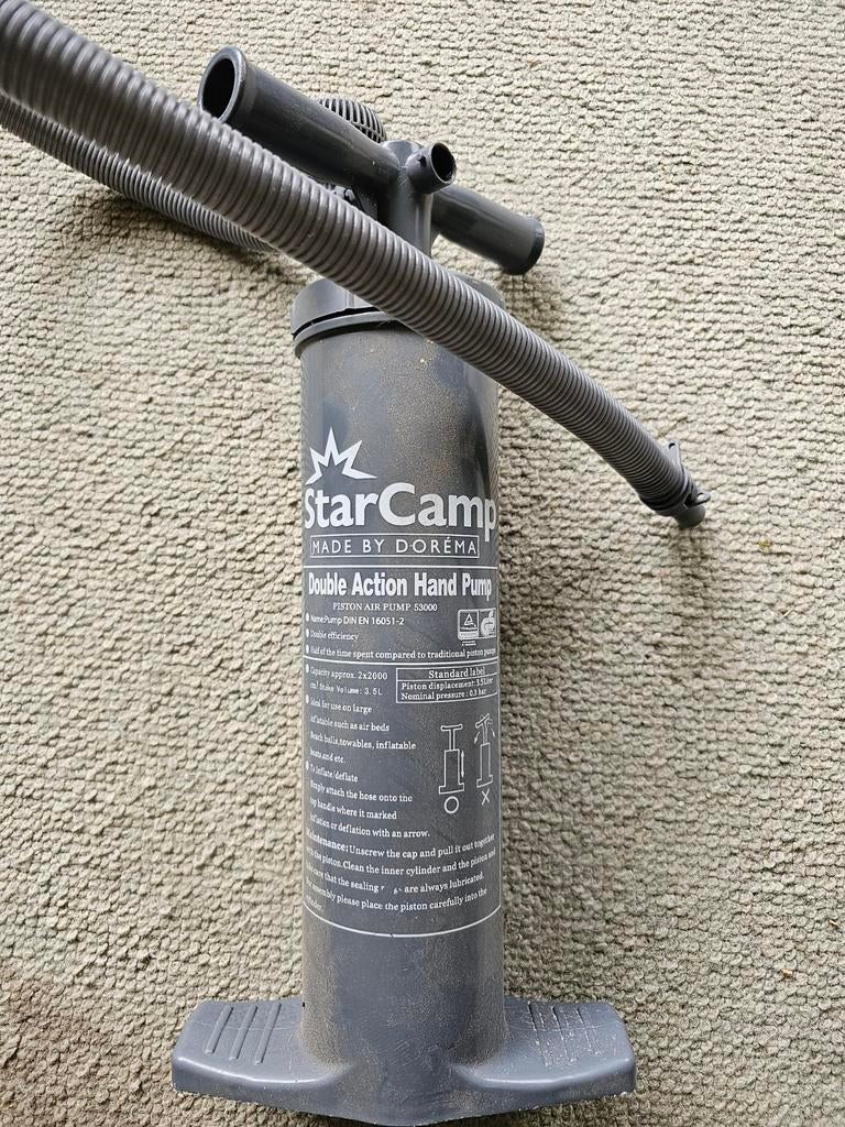 Pomp Starcamp, Vacances, Campings