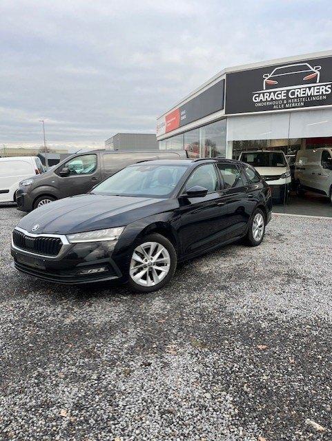 1 Jaar garantie Skoda Octavia Ambition PHEV DSG IV 110KW/150, Auto's, Skoda, USB, Stof, 4 cilinders, Zwart