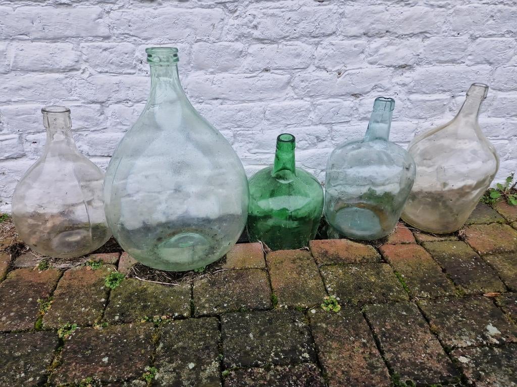 9 bolle gistingsflessen om zelf wijn te maken.
Doe een bod., Hobby en Vrije tijd, Ophalen