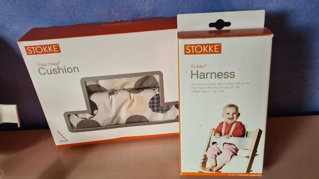 Stokke Babyset + Harness + Kussentjes, Enlèvement, Utilisé, Chaise évolutive, Ceinture(s)