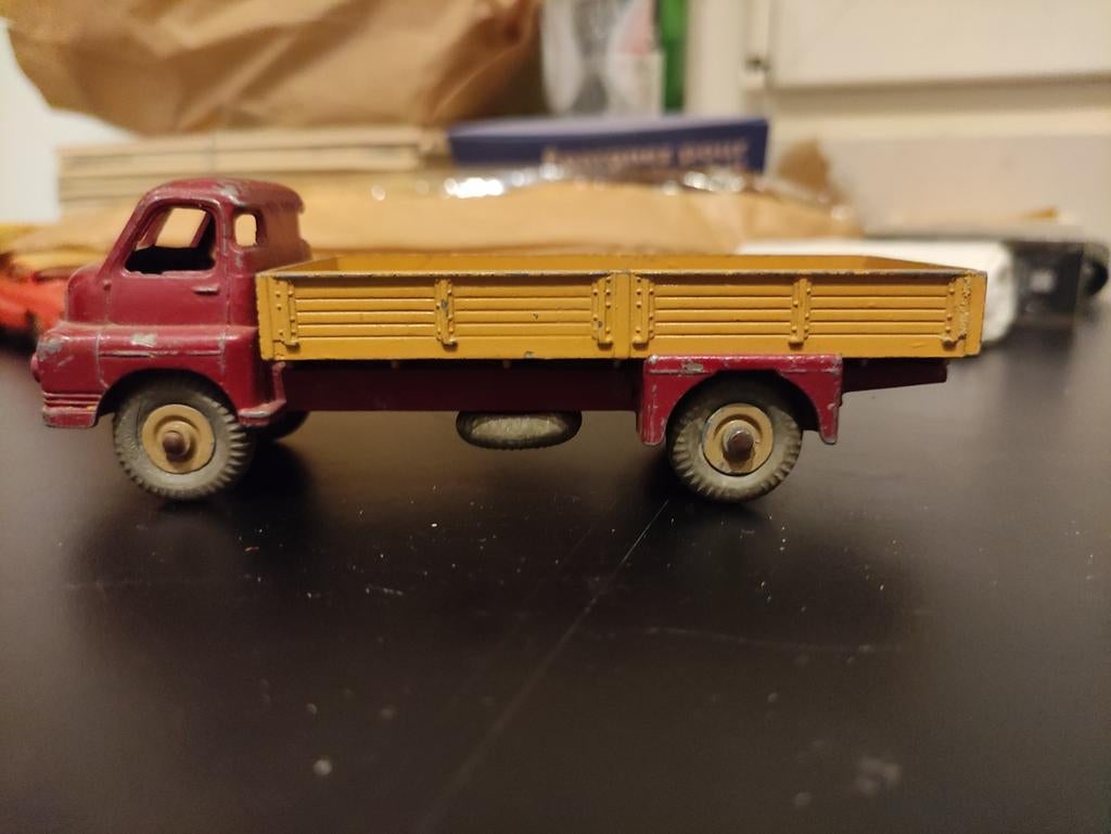 Voiture de collection, Hobby en Vrije tijd, Modelauto's | 1:32, Ophalen, Auto, Dinky Toys