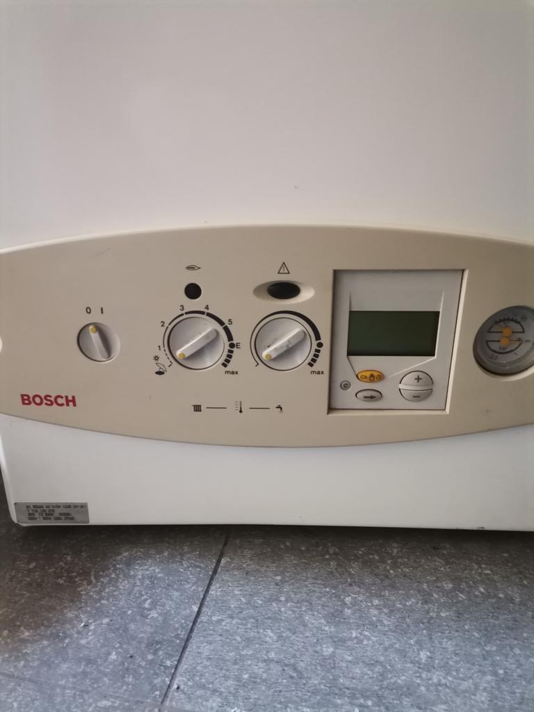 Bosch gasketel 28 kw, Bricolage & Construction, Chauffe-eau & Boilers, Enlèvement, Comme neuf