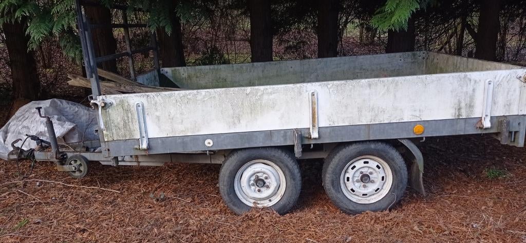 Geremde aanhangwagen, Ophalen