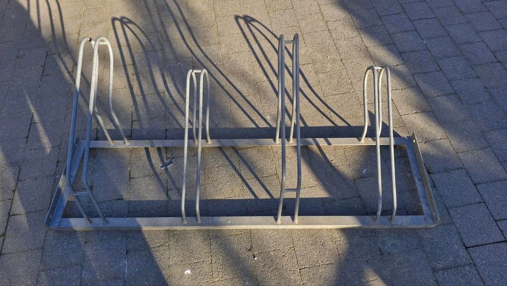 Metalen fietsenrek, Ophalen