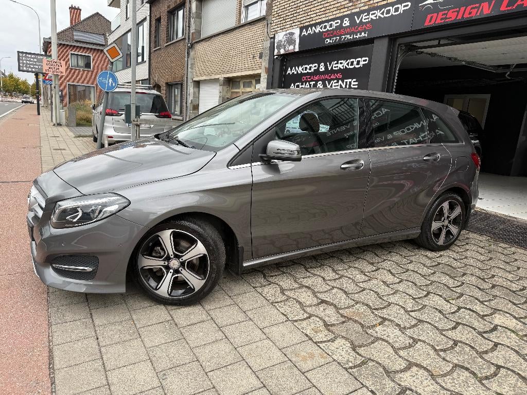 Mercedes B180 Benzine Automaat Volledige Opties Xenon, Auto's, Mercedes-Benz, Automaat, Monovolume, Euro 6, Leder