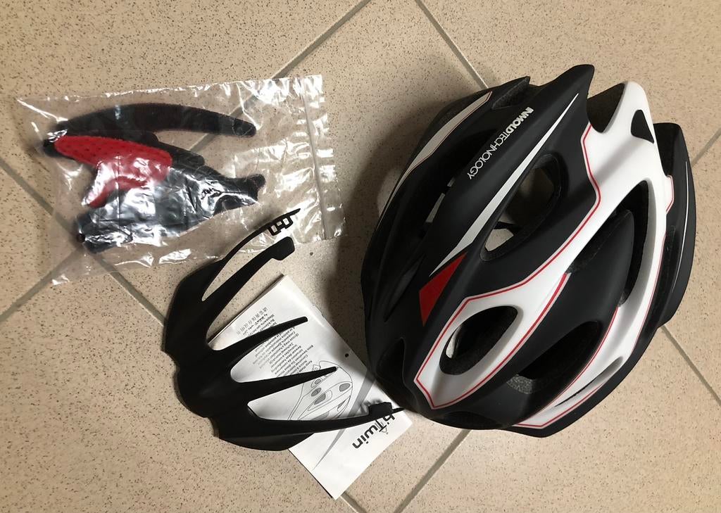 Casque Btwin, Fietsen en Brommers, Fietsaccessoires | Fietshelmen, Ophalen of Verzenden, Zo goed als nieuw