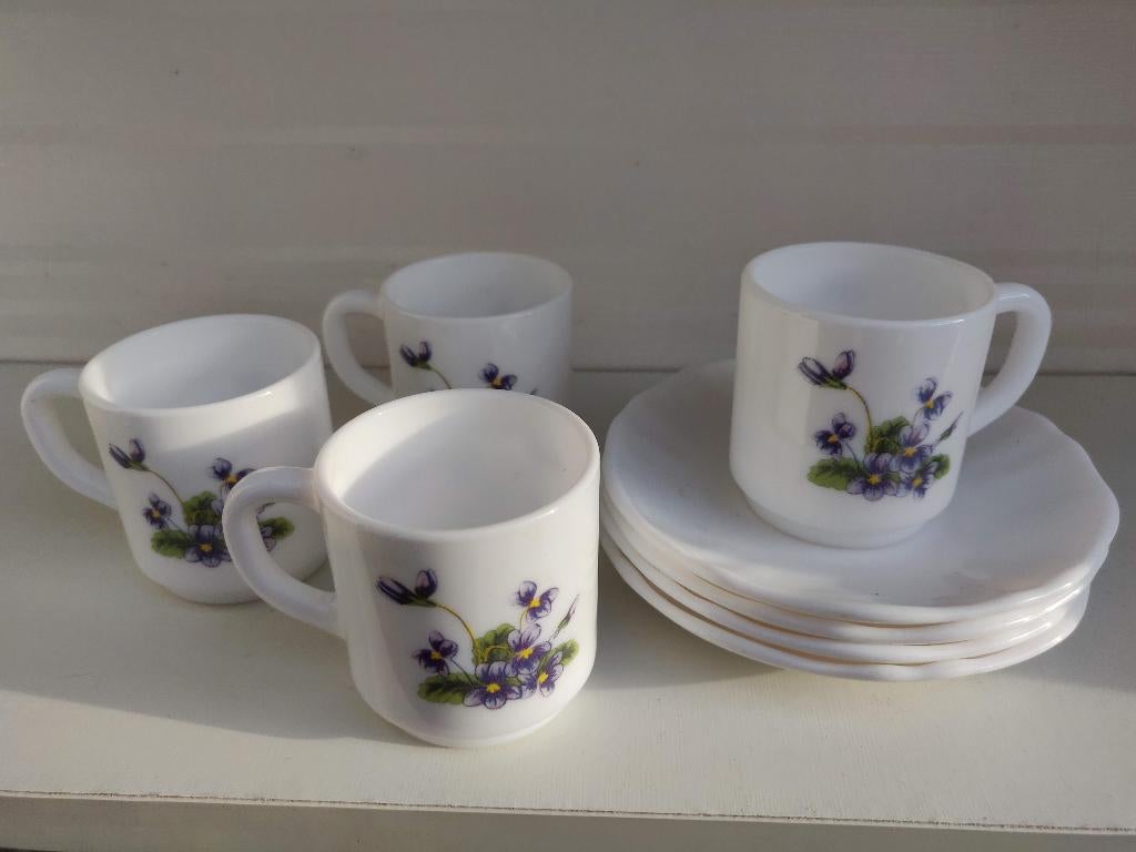 Set Arcopal Paarse Viooltjes espresso, Ophalen, Gebruikt, Kop(pen) en/of Schotel(s)