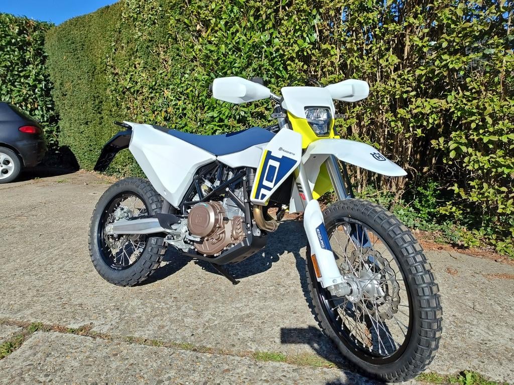 Husqvarna 701 enduro modèle 2026 disponible en stock, Particulier, Enduro, 700 cm³, 1 cylindre