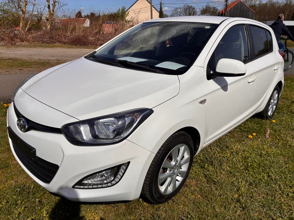 Hyundai i20 1.2 essence avec climatisation, 1242 cm³, Achat, Entreprise, Garantie prolongée