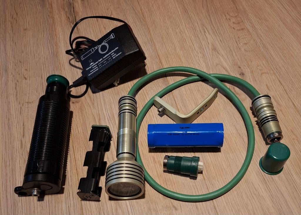 Green Force Hybride 8 kabel duiklamp met Tristar lamp, Watersport en Boten, Duiken, Ophalen of Verzenden, Gebruikt, Duiklamp