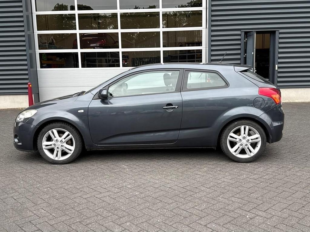 Kia Pro_cee'd 1.4 CVVT X-tra Trekhaak, Airco, Voorwielaandrijving, Euro 5, Gebruikt, 4 cilinders