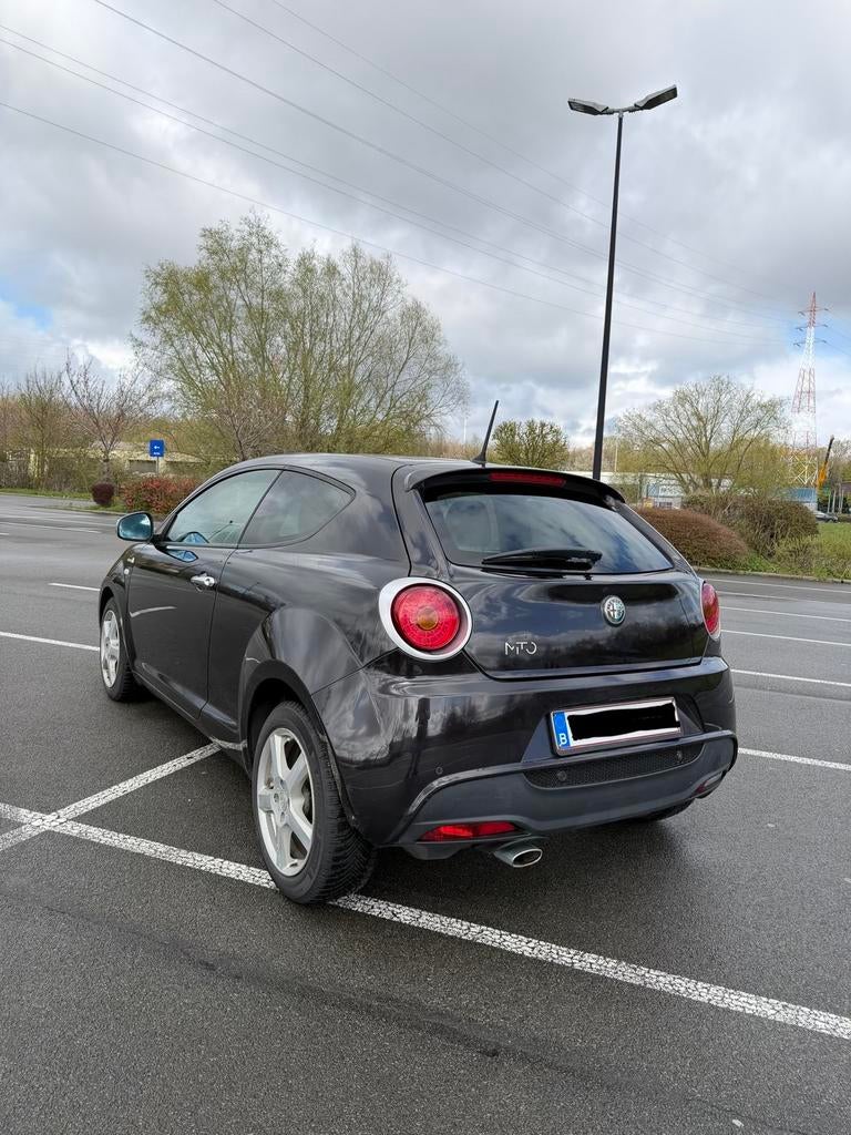 Alfa Roméo Mito 1.3 JTD Sportiva Prête à être immatriculée, Auto's, Alfa Romeo, Stof, Zwart, 4 cilinders, Zwart