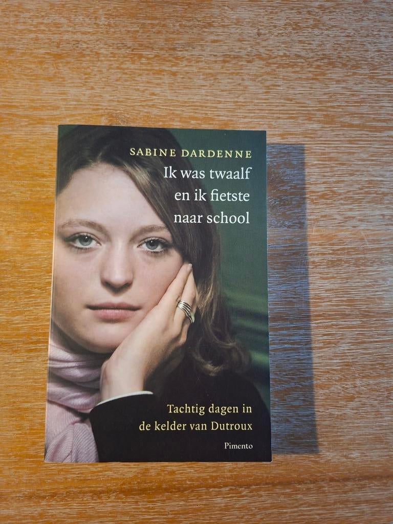 Boek : Ik was twaalf en ik fietste naar school, Boeken, Ophalen of Verzenden, Zo goed als nieuw