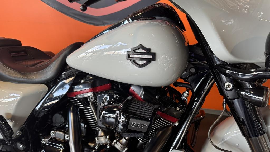 Harley-Davidson Tour STREET GLIDE CVO (bj 2020) - foto 2