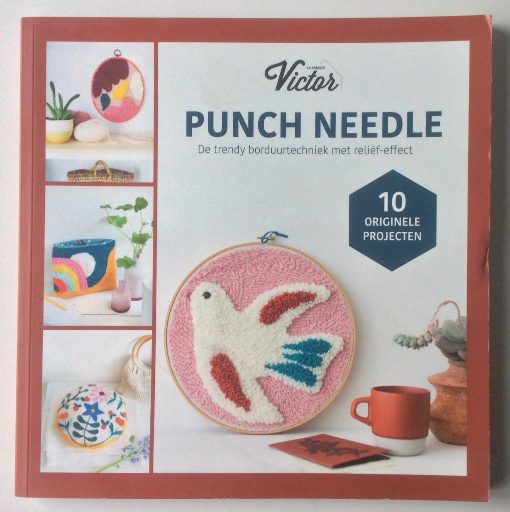 Punch needle - Agnès Pironon - La maison Victor, Enlèvement ou Envoi, Utilisé, Broderies à la main, Autres types