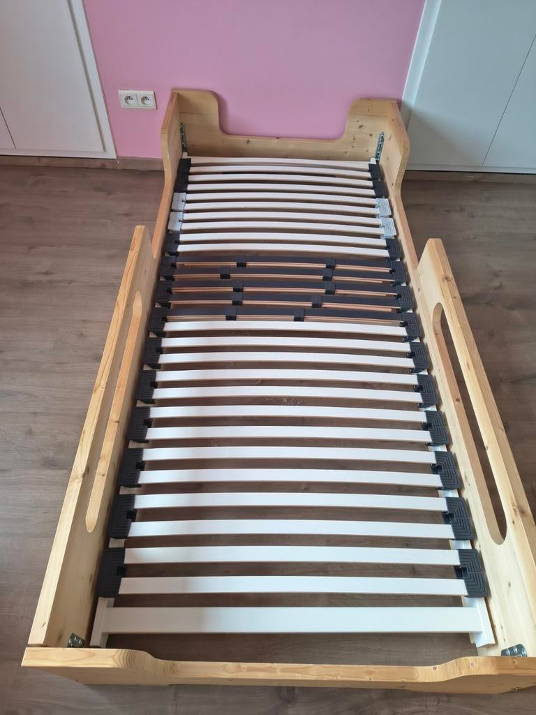 Prachtig houten kinderbed met lattenbodem, Huis en Inrichting, Ophalen, Hout