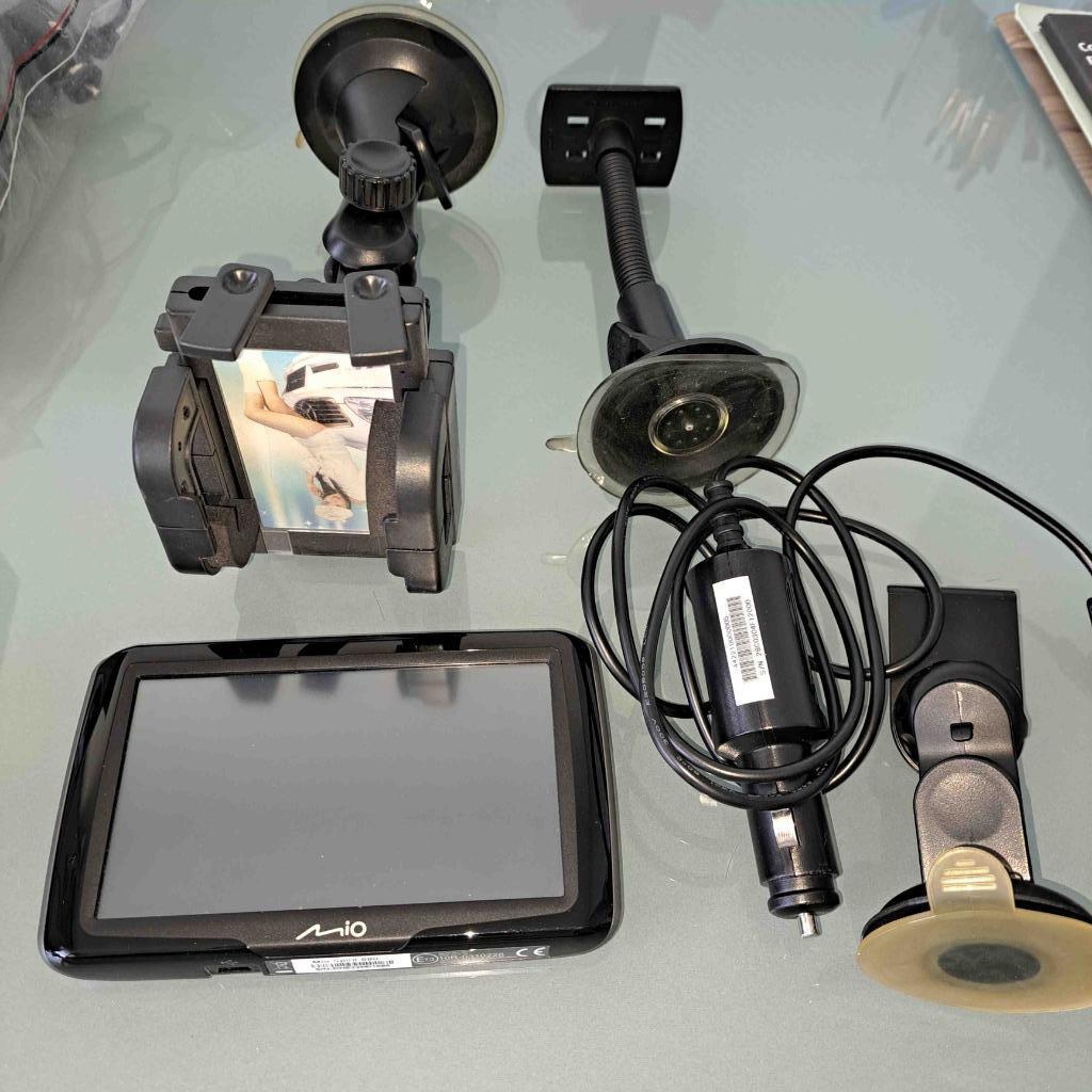 GPS 2X MET BIJBEHOREN, Enlèvement ou Envoi, Utilisé