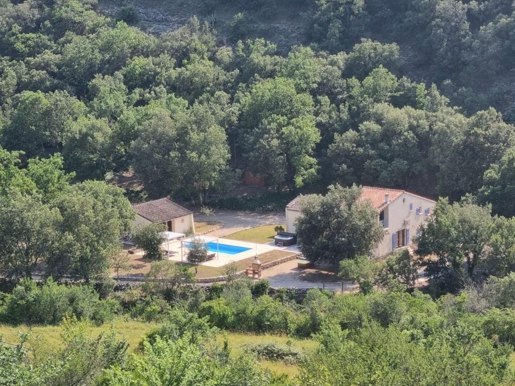 Maison de vacances au cœur de l'Ardèche 12+2 personnes, Vacances, Propriétaire, Ardèche ou Auvergne, Maison de campagne ou Villa