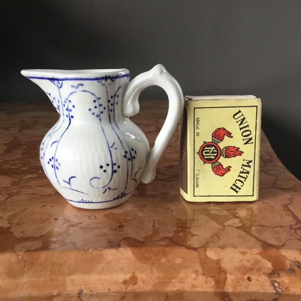 Très petit pot à lait 60 ml boch Copenhague hauteur 7 cm, Antiquités & Art, Enlèvement ou Envoi