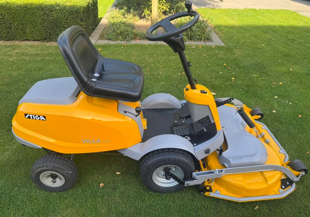 STIGA VILLA SILENT HST/ 105 CM COMBI MAAIDEK ZITMAAIER, Benzine, Stiga, Ophalen of Verzenden, Zo goed als nieuw