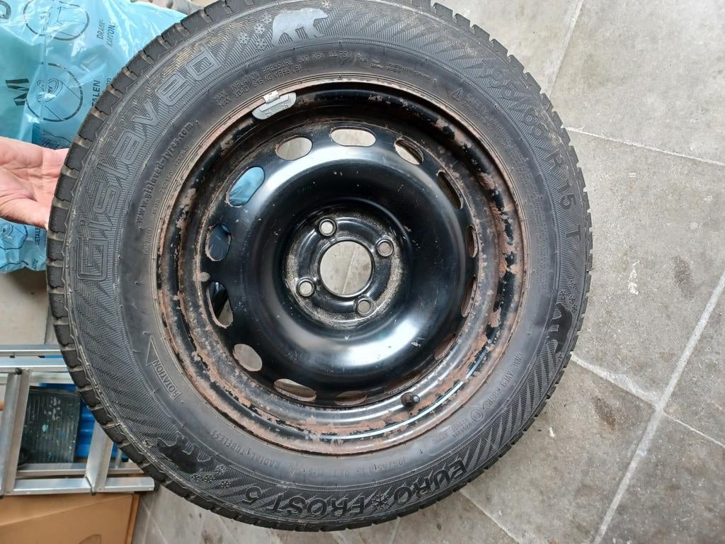 4 pneus d'hiver avec jantes - GISLAVED 195/65 R15, Autos : Pièces & Accessoires, 15 pouces, Pneus et Jantes, Pneus hiver, Véhicule de tourisme