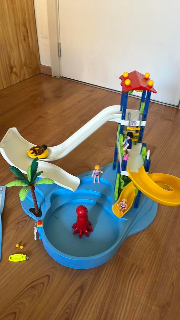 Playmobil zwembad met glijbanen, Ophalen of Verzenden, Zo goed als nieuw, Complete set