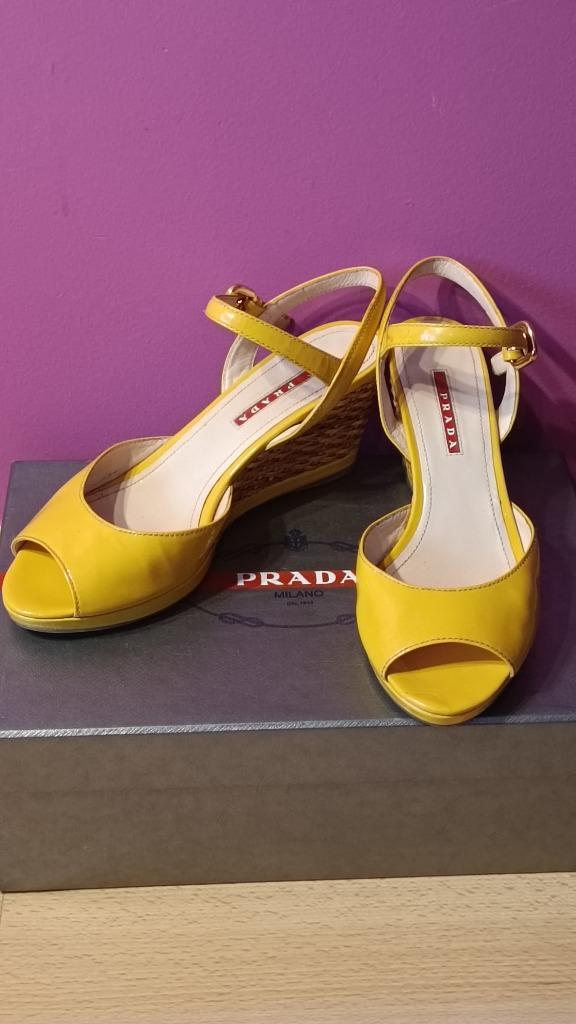 Prada gele sleehakken designer schoenen, Prada, Geel, Ophalen of Verzenden, Zo goed als nieuw