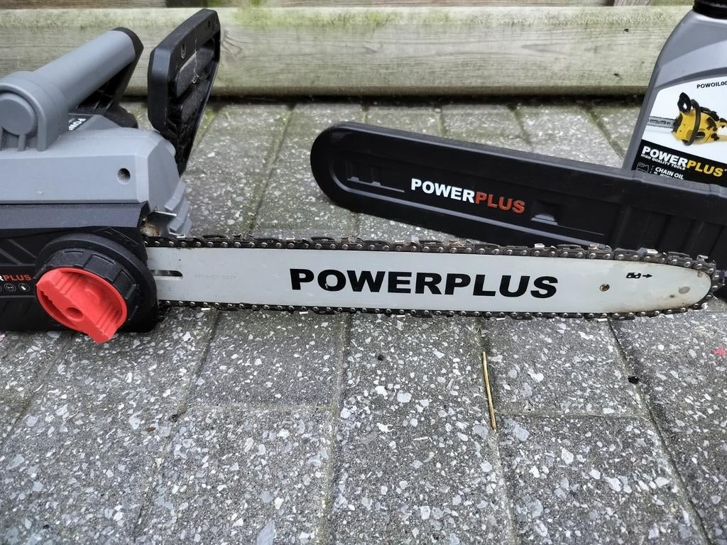 Kettingzaag Powerplus, Ophalen