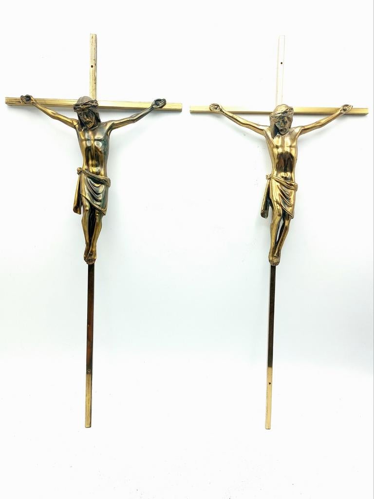 Deux crucifix, Enlèvement ou Envoi