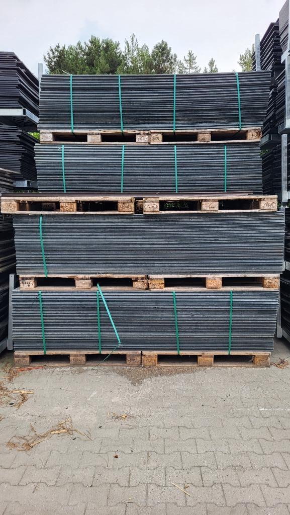 Kunststof stalplanken Grijs met houtnerf, Ophalen, 25 tot 50 mm, Nieuw, 200 tot 250 cm