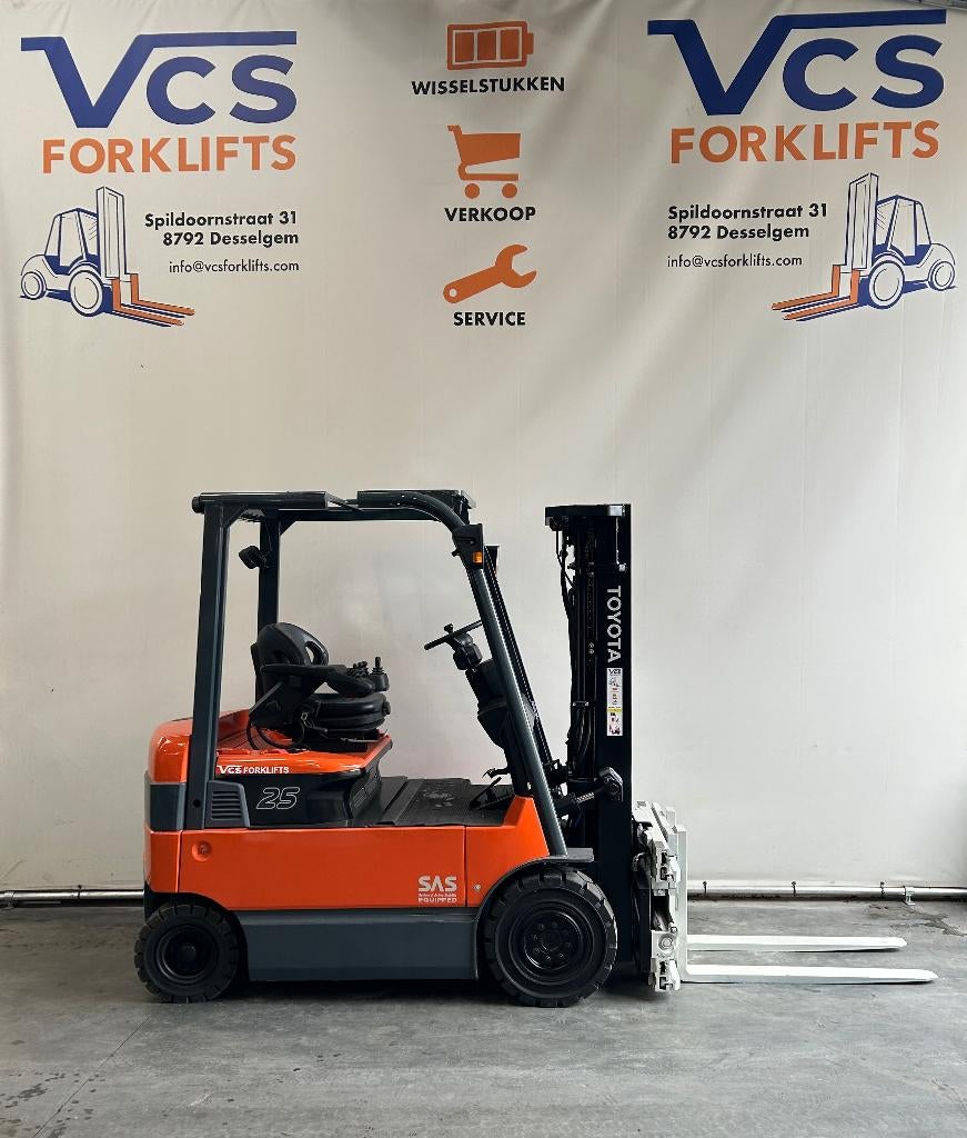 TOYOTA HEFTRUCK 2,5 ton triplex 4,7 + vorkenspreider, Ophalen, Heftruck, Toyota., Elektrisch