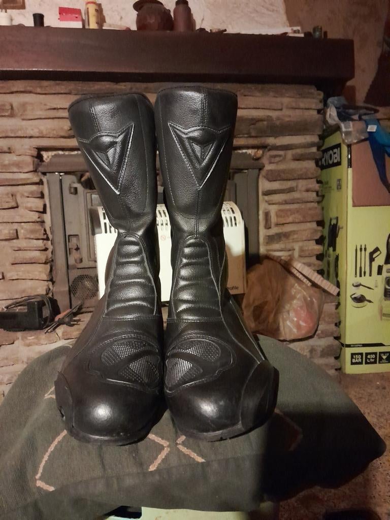 Bottes en cuir Dainese pointure 45, Motos, Enlèvement ou Envoi, Bottes