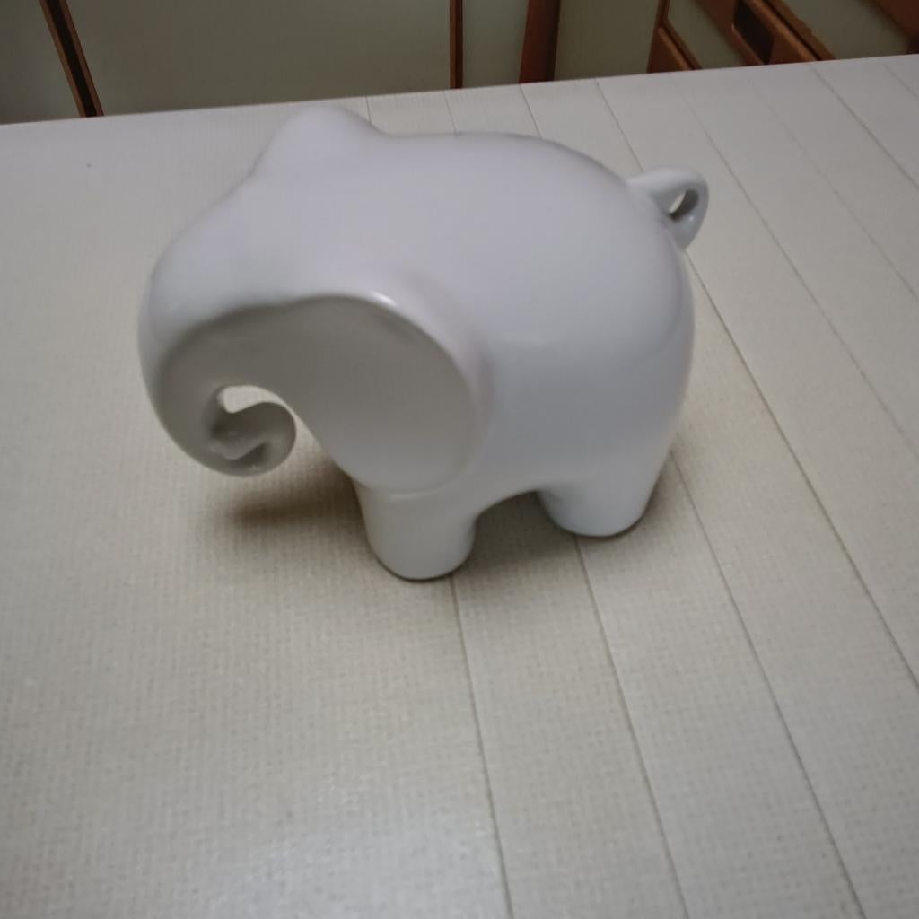 Nieuwe witte olifant, Mortsel, Verzamelen, Dierenverzamelingen, Ophalen