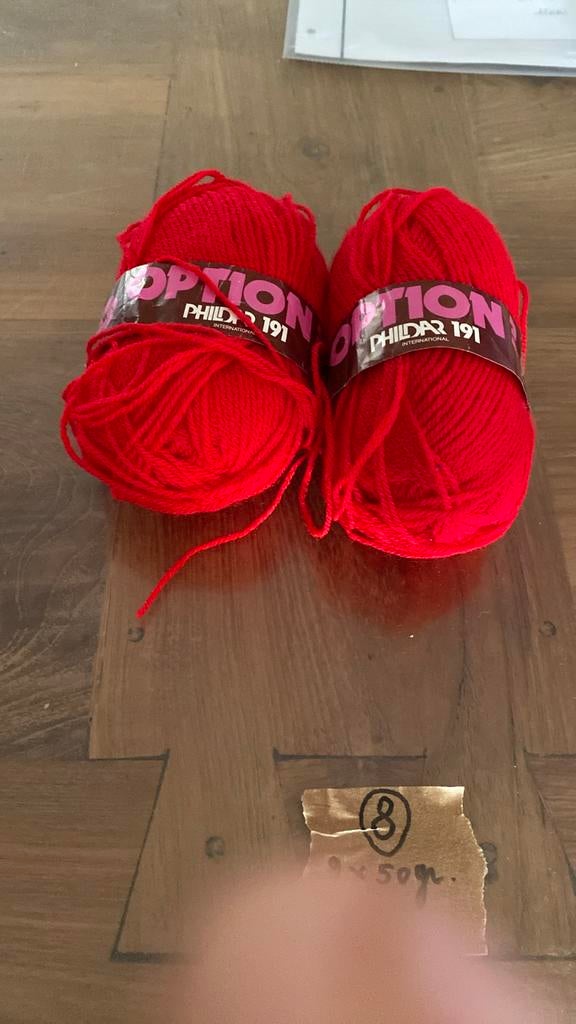 Breiwol haakwol 2 bollen rode kleur van 50 gr. slechts 5€, Enlèvement, Comme neuf