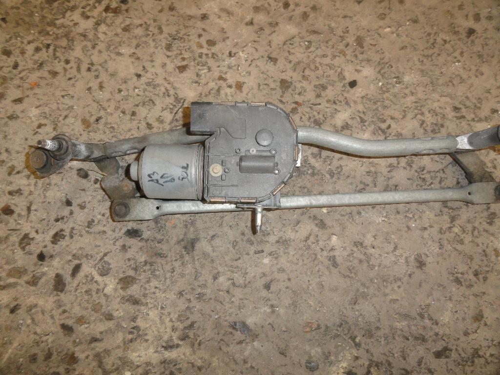 A vendre moteur d'essuis-glace avant Audi A3 8P, Enlèvement, Utilisé, Audi