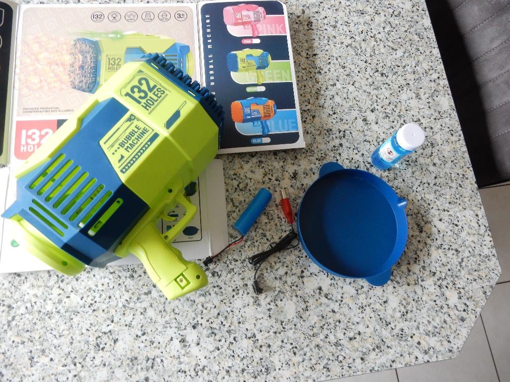 nr.279 - Bubble machine Bellenblaas pistool, Enlèvement ou Envoi, Comme neuf