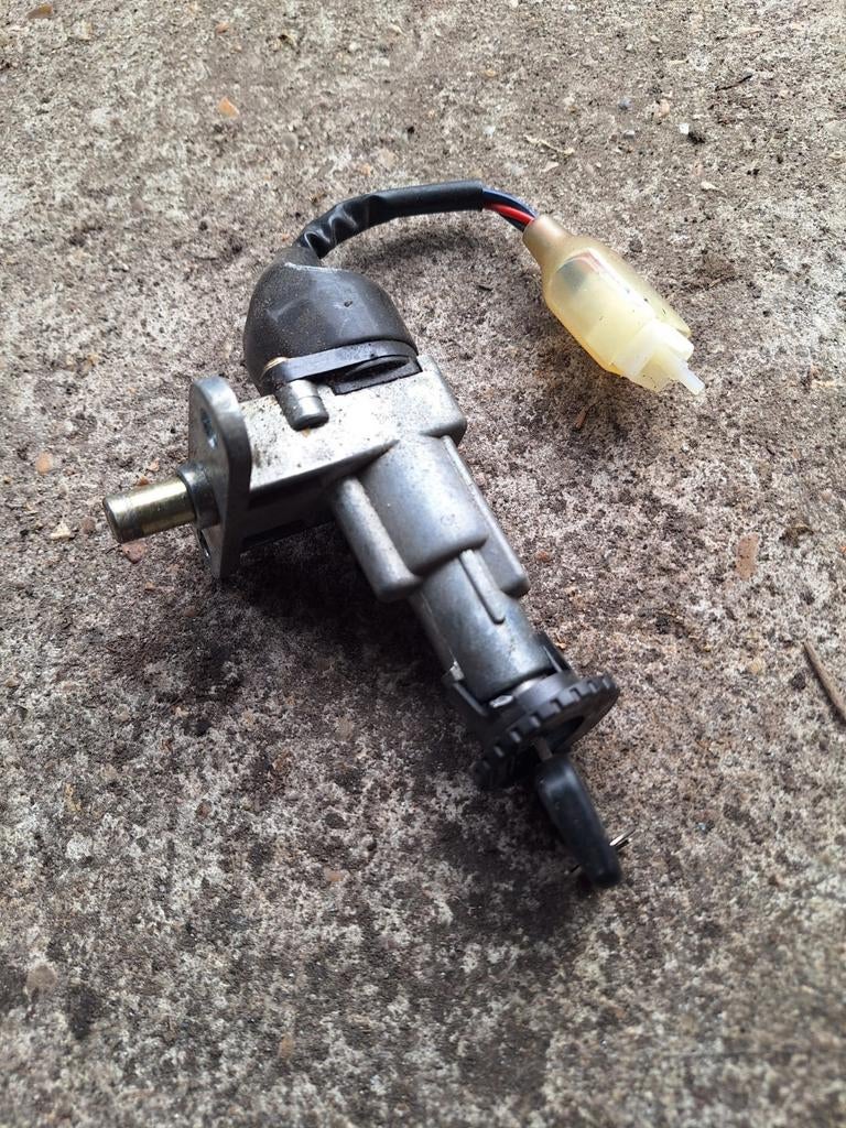 Verrou d'allumage PGO 50cc pour scooter, Vélos & Vélomoteurs, Enlèvement ou Envoi