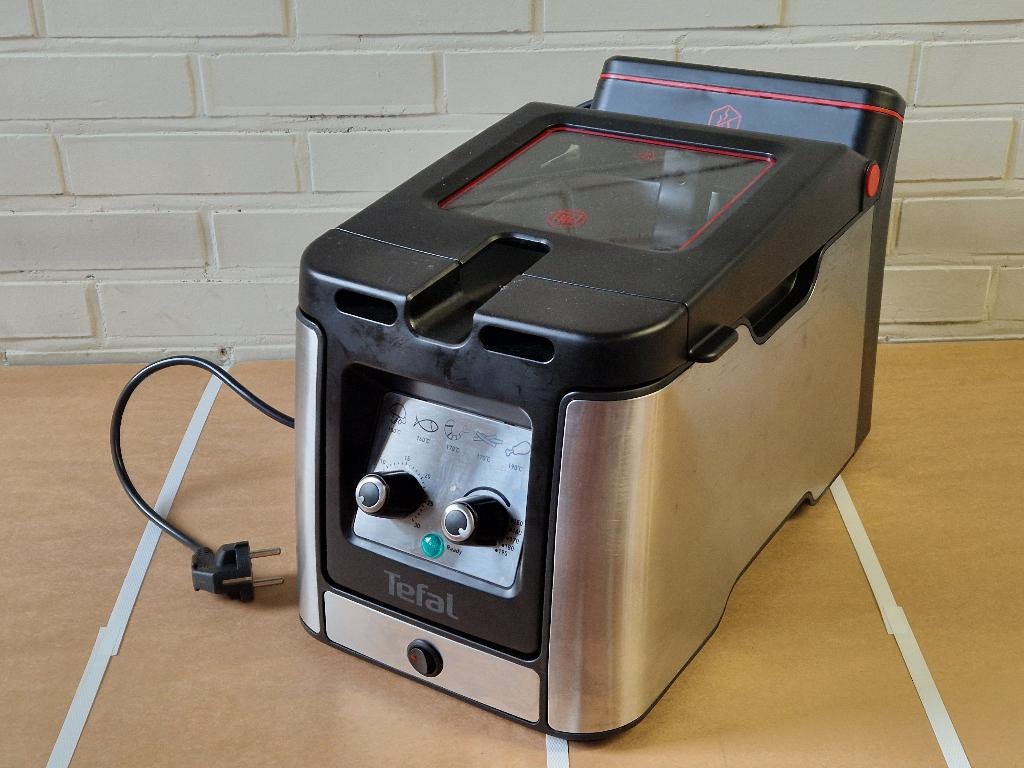 Tefal friteuse, Elektronische apparatuur, Frituurpannen, 3 tot 4 liter, Ophalen, Zo goed als nieuw, Uitneembare binnenpan