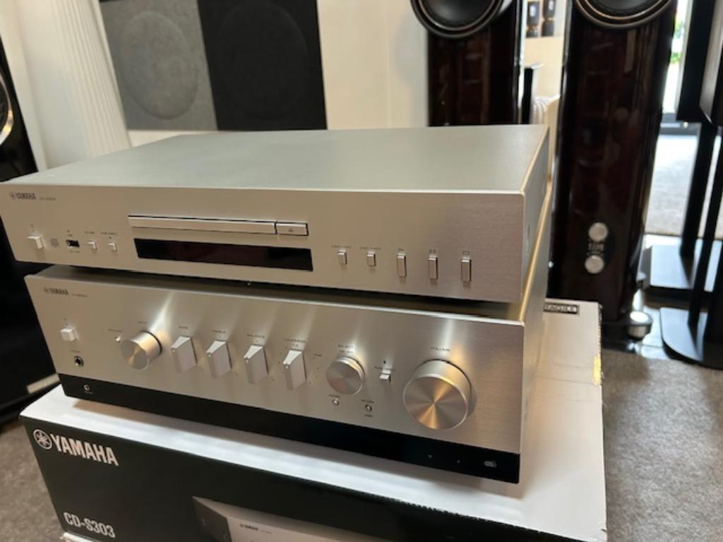 YAMAHA RN800+CDS303 zwart of zilver, Ophalen of Verzenden, 60 tot 120 watt, Stereo, Nieuw